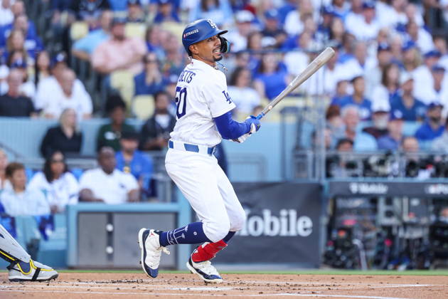 MLB, Baseball Herren, USA NLCS Game 3 - Los Angeles Dodgers vs Milwaukee Brewers Dodgers shortstop Mookie Betts (50) looks at a pop fly in the first inning of game 3 of the National League Championship Series between the Los Angeles Dodgers and the Milwaukee Brewers at Uniqlo Field in Dodger Stadium in Los Angeles, California, USA, 14 October 2026. LOS ANGELES CALIFORNIA United States  Copyright: xCHRISxTORRESx