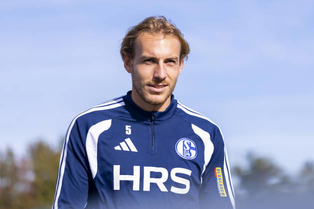 15.10.2026, Fussball, Training des FC Schalke 04. Timo Becker (FC Schalke 04). Gelsenkirchen Trainingsgelände FC Schalke 04 NRW Deutschland xRHR-FOTO YYx Copyright: RHR-FOTOx RHR-FOTO YY