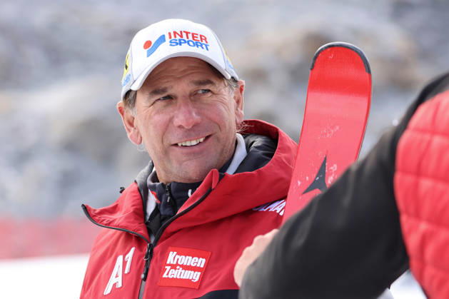 ALPINE SKIING - Ski Austria, training SOELDEN,AUSTRIA,15.OCT.26 - ALPINE SKIING - Ski Austria, giant slalom, training and qualification. Image shows head coach Marko Pfeifer (AUT).  GEPAxpictures xMathiasxMandl