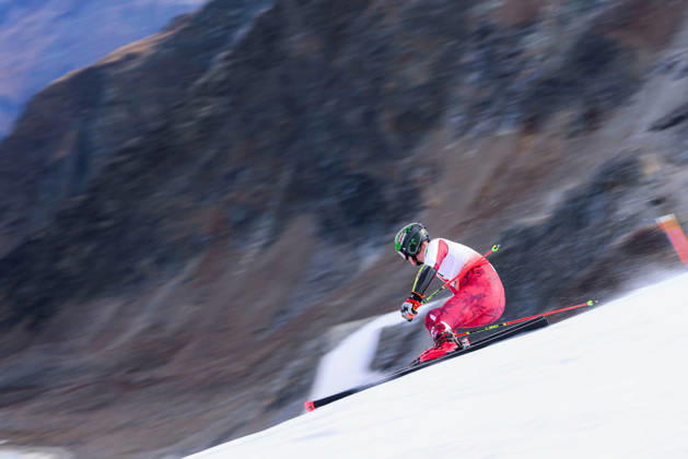 ALPINE SKIING - Ski Austria, training SOELDEN,AUSTRIA,15.OCT.26 - ALPINE SKIING - Ski Austria, giant slalom, training and qualification. Image shows a feature of Joshua Sturm (AUT).  GEPAxpictures xMathiasxMandl
