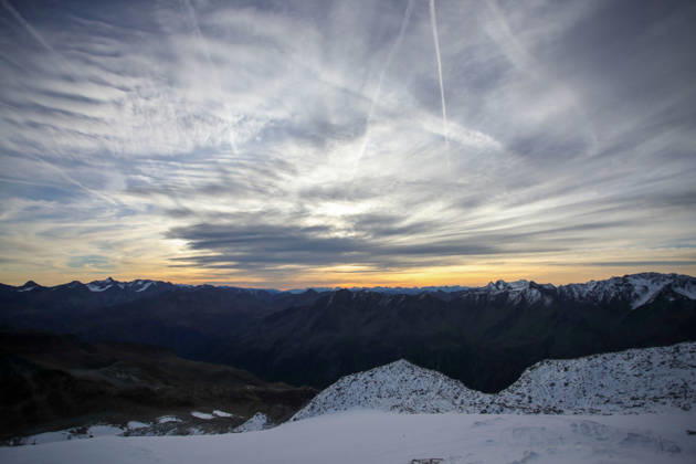 ALPINE SKIING - Ski Austria, training SOELDEN,AUSTRIA,15.OCT.26 - ALPINE SKIING - Ski Austria, giant slalom, training and qualification. Image shows a feature of mountains.  GEPAxpictures xMathiasxMandl