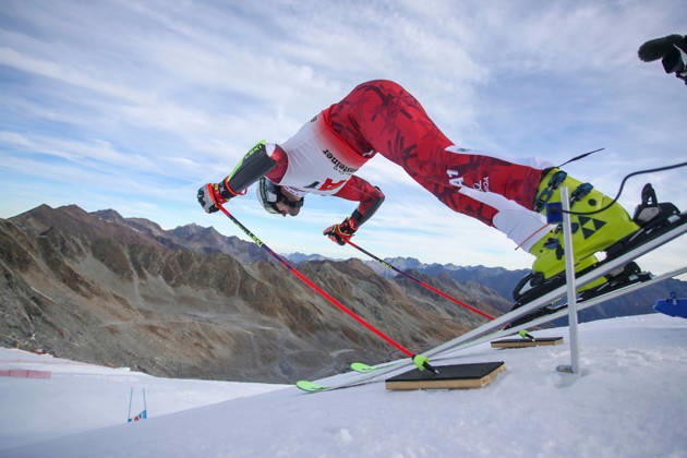 ALPINE SKIING - Ski Austria, training SOELDEN,AUSTRIA,15.OCT.26 - ALPINE SKIING - Ski Austria, giant slalom, training and qualification. Image shows Stefan Brennsteiner (AUT).  GEPAxpictures xMathiasxMandl