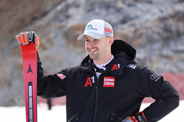 ALPINE SKIING - Ski Austria, training SOELDEN,AUSTRIA,15.OCT.26 - ALPINE SKIING - Ski Austria, giant slalom, training and qualification. Image shows Joshua Sturm (AUT).  GEPAxpictures xMathiasxMandl