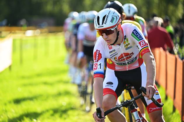 Belgium s Michael Vanthourenhout pictured in action during the men elite race of the Kermiscross cyclocross cycling event, on Thursday 15 October 2026, in Ardooie. DAVIDxPINTENS  x189895056x