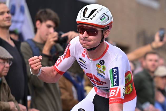 Belgium s Gerben Kuypers celebrates after winning the men elite race of the Kermiscross cyclocross cycling event, on Thursday 15 October 2026, in Ardooie. DAVIDxPINTENS  x189899171x