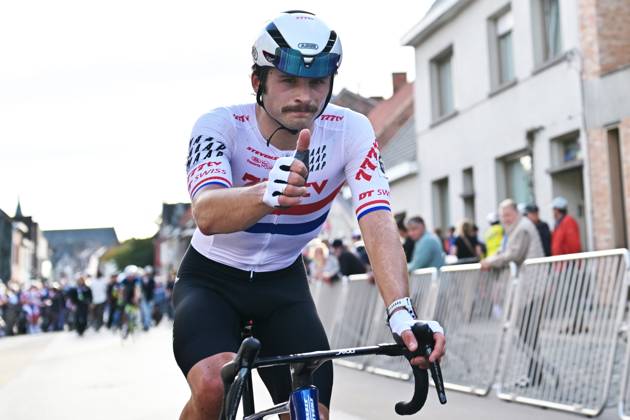 Great Britain s Cameron Mason crosses the finish line of the men elite race of the Kermiscross cyclocross cycling event, on Thursday 15 October 2026, in Ardooie. DAVIDxPINTENS  x189899403x