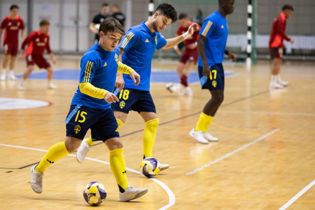 261015 Gustav Rydberg and Enes Poyraz of Sweden ahead of the FIFA Futsal World Cup qualifier match between Hungary and Sweden on October 15, 2026 in Nyiregyhaza. Photo: Bildbyran EXT BILDBYRÅN COP 18 XY0131 futsal landslaget hungary sverige national team, Nationalteam sweden bbeng vm-kval world cup qualifier ungern Copyright: BILDBYRANxEXT BB261015BB548