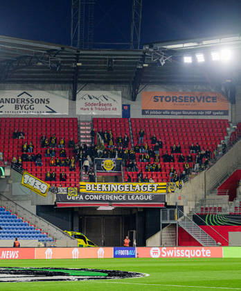 261015 Fans of Mjällby ahead of the UEFA Conference League football match between Mjällby and Inter Club d Escaldes on October 15, 2026 in Helsingborg. Photo: Christoffer Borg Mattisson BILDBYRÅN COP 261 CB0562 fotboll football soccer fotball uefa conference league conference league mjällby in bbeng fotboll football soccer fotball uefa conference league conference league mjällby in bbeng Copyright: CHRISTOFFERxBORGxMATTISSON BB261015CB028