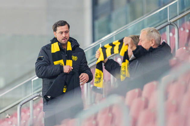 261015 Club manager Jacob Lennartsson and Sports director Hasse Larsson of Mjällby during the UEFA Conference League football match between Mjällby and Inter Club d Escaldes on October 15, 2026 in Helsingborg. Photo: Christoffer Borg Mattisson BILDBYRÅN COP 261 CB0562 fotboll football soccer fotball uefa conference league conference league mjällby in bbeng fotboll football soccer fotball uefa conference league conference league mjällby in bbeng Copyright: CHRISTOFFERxBORGxMATTISSON BB261015CB037