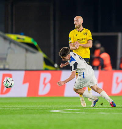 261015 Pablo Molina of Inter Club d Escaldes and Viktor Gustafson of Mjällby during the UEFA Conference League football match between Mjällby and Inter Club d Escaldes on October 15, 2026 in Helsingborg. Photo: Christoffer Borg Mattisson BILDBYRÅN COP 261 CB0562 fotboll football soccer fotball uefa conference league conference league mjällby in bbeng fotboll football soccer fotball uefa conference league conference league mjällby in bbeng Copyright: CHRISTOFFERxBORGxMATTISSON BB261015CB052