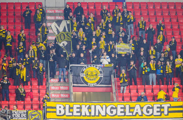 261015 Fans of Mjällby during the UEFA Conference League football match between Mjällby and Inter Club d Escaldes on October 15, 2026 in Helsingborg. Photo: Christoffer Borg Mattisson BILDBYRÅN COP 261 CB0562 fotboll football soccer fotball uefa conference league conference league mjällby in bbeng fotboll football soccer fotball uefa conference league conference league mjällby in bbeng Copyright: CHRISTOFFERxBORGxMATTISSON BB261015CB061