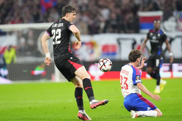 Jorgen Strand Larsen of Crystal Palace challenges Tyler Morton of Lyon Lyon v Crystal Palace, UEFA Europa League, Football, Groupama Stadium, Lyon, France - 15 Oct 2026Lyon Groupama Stadium France  Copyright: xDavexWinter Shutterstockx 17218159ar