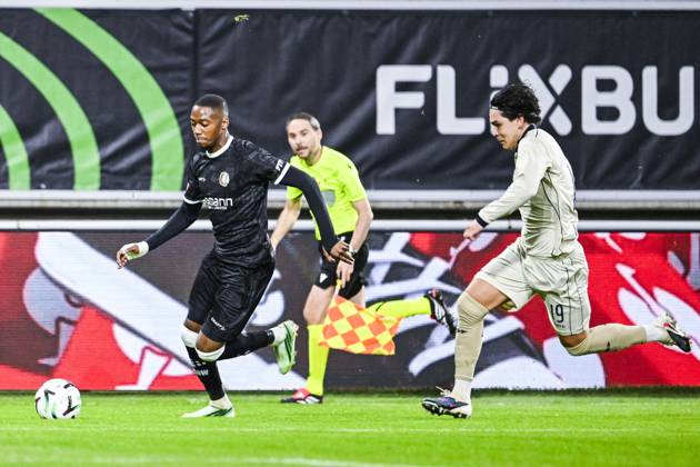 Gent s Michel-Ange Sumai Balikwisha and Aarhus Eric Kahl pictured in action during a soccer game between Belgian KAA Gent and Danish Aarhus GF, Thursday 15 October 2026 in Gent, the opening match of the UEFA Conference League league phase. TOMxGOYVAERT  x189909795x