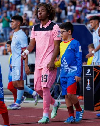 Malick Fofana of Sunderland walks out of the Estadio Dr. Magalhaes Pessoa Torreense v Sunderland, UEFA Europa League, Football, Estadio Dr. Magalhaes Pessoa, Leiria, Portugal - 15 Oct 2026Leiria Estadio Dr. Magalhaes Pessoa Portugal  Copyright: xLuisxLoureiro Shutterstockx 17218458al