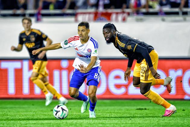 SPLIT, 15 10-2026, Poljud Stadium , season 2026 2027 , UEFA Conference League Football . Match between Hajduk Split and Ajax. Picture shows Ajax Toluwalase Arokodare and Hajduk Split Khalil Fayad Hajduk Split - Ajax  x208448940x Copyright: