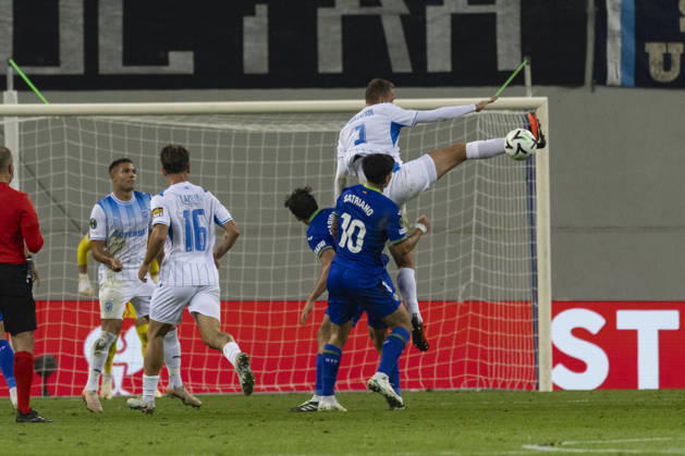 15 october 2026, UEFA Conference League 2026, League phase, Matchday 1 Universitatea Craiova vs Getafe, Ion Oblemenco Stadium, Craiova,Romania 3 Oleksandr Romanchuk with an acrobatic intervention