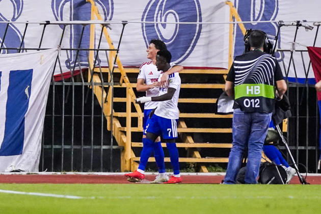 Fussball: Kroatien: UEFA Conference League 2026 2027 - 1. Runde, 15.10.2026 - HNK Hajduk Split vs. AFC Ajax Amsterdam - Stadion Poljud (Split, Kroatien); Hajduk bejubelt das Tor zum 1-0 durch Abdoulie Bamba Sanyang (Hajduk Split) Copyright: xLUKAxKOLANOVICx