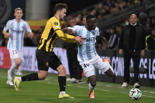 Ahmed Ankrah of Riga FC and Oiva Jukkola of Kairat compete for the ball during a UEFA Conference League soccer match between Latvia™s Riga FC and Kazakhstan™s Kairat Almaty at Skonto Stadium in Riga, Latvia, Thursday, Oct. 15, 2026. Riga Latvia Copyright: xRomanxKoksarovx RKV02055.JPG