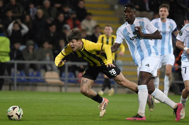 Coli Saco of Riga FC and Marc Gual of Kairat compete for the ball during a UEFA Conference League soccer match between Latvia™s Riga FC and Kazakhstan™s Kairat Almaty at Skonto Stadium in Riga, Latvia, Thursday, Oct. 15, 2026. Riga Latvia Copyright: xRomanxKoksarovx RKV02175.JPG