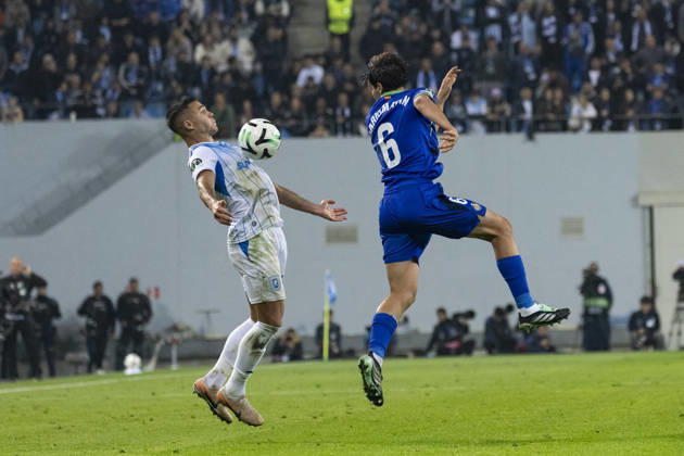 15 october 2026, UEFA Conference League 2026, League phase, Matchday 1 Universitatea Craiova vs Getafe, Ion Oblemenco Stadium, Craiova,Romania 23 Samuel Teles stops the ball on his cest