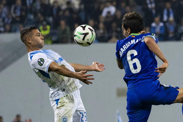 15 october 2026, UEFA Conference League 2026, League phase, Matchday 1 Universitatea Craiova vs Getafe, Ion Oblemenco Stadium, Craiova,Romania 23 Samuel Teles stops the ball on his cest