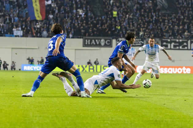 15 october 2026, UEFA Conference League 2026, League phase, Matchday 1 Universitatea Craiova vs Getafe, Ion Oblemenco Stadium, Craiova,Romania 3 Davinchi puts in a tackle