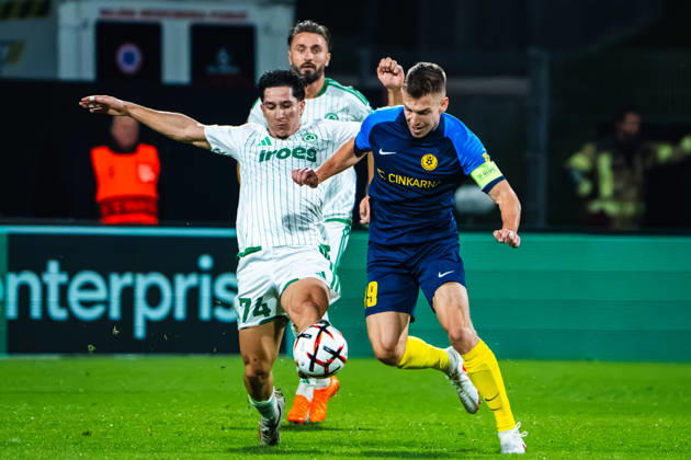 CELJE, SLOVENIA - OCTOBER 15: Panagiotis Andreou of Omonia (L) in action against Mark Zabukovnik of Celje (R) during the UEFA Europa League match between Celje (Slovenia) and Omonia (Cyprus) at Stadion Celje, Celje on October 15, 2026 in Celje, Slovenia. (Photo by Andraz Corel Sports Press Photo). Copyright: xAndrazxCorelx xSPPx Sportspressphoto_SPR257046