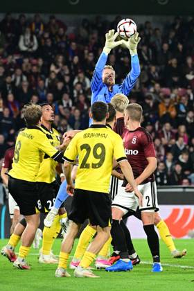 Football European League, 2nd round match Sparta Praha vs Lillestrom SK in Prague, Czech Republic, October 15, 2026. Goalie of Lillestrom Pontus Dahlberg in actioon. (CTKxPhoto MichalxKamaryt) CTKPhotoP2026101507866  CTKPhotoP2026101507866