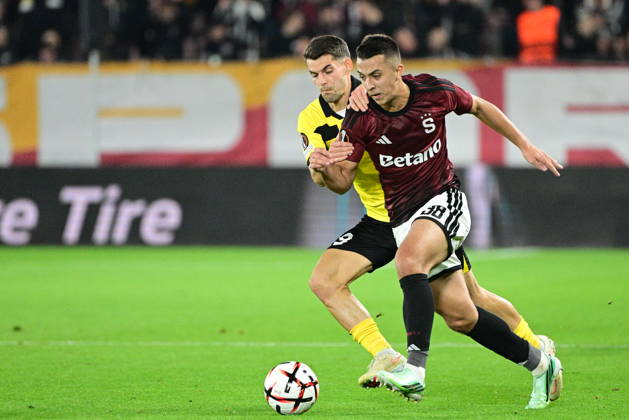 Football European League, 2nd round match Sparta Praha vs Lillestrom SK in Prague, Czech Republic, October 15, 2026. From left Ylldren Ibrahimaj of Lillestrom, Hugo Sochurek of Sparta. (CTKxPhoto MichalxKamaryt) CTKPhotoP2026101508007  CTKPhotoP2026101508007