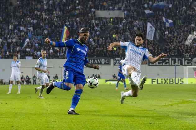 15 october 2026, UEFA Conference League 2026, League phase, Matchday 1 Universitatea Craiova vs Getafe, Ion Oblemenco Stadium, Craiova,Romania 8 Nemanja Gudelj crosses the ball action