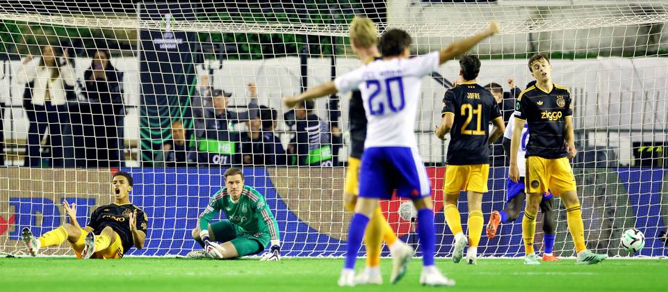 SPLIT, 15 10-2026, Poljud Stadium , season 2026 2027 , UEFA Conference League Football . Match between Hajduk Split and Ajax. Picture shows dejection after the 2-1 by Ajax Marc-AndrÃ ter Stegen , Youri Baas , Aaron Bouwman Hajduk Split - Ajax  x208450840x Copyright: