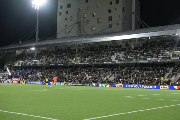Spectators are seen during the football UEFA Conference League League Phase match between KuPS Kuopio and Trabzonspor in Tampere, Finland, on October 15, 2026. - MIKA KYLMÄNIEMI Tampere Finland 1BlI85YXBa8  Copyright: xMikaxKylmäniemix 1BlI85YXBa8