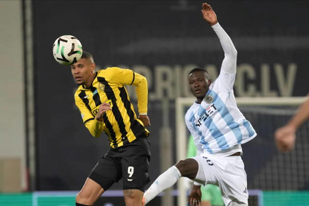 Ahmed Ankrah of Riga FC and Edmilson of Kairat compete for the ball during a UEFA Conference League soccer match between Latvia™s Riga FC and Kazakhstan™s Kairat Almaty at Skonto Stadium in Riga, Latvia, Thursday, Oct. 15, 2026. Riga Latvia Copyright: xRomanxKoksarovx RKV02382.JPG