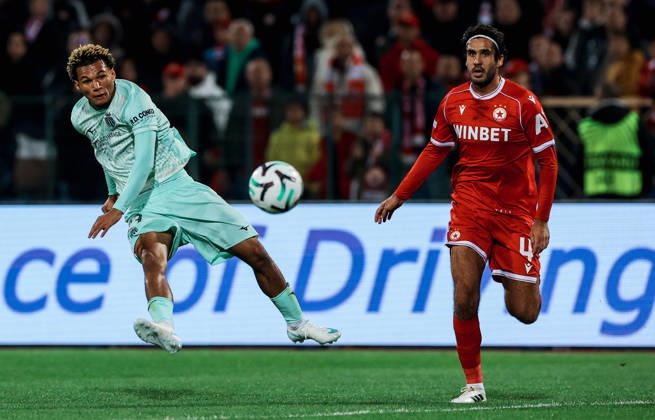 CSKA vs AS Monaco - UEFA Conference League SOFIA, BULGARIA-OCTOBER 15: Paris Brunner (L) of AS Monaco in action against Dinis Almeida (R) of CSKA during the UEFA Conference League - League Phase, Matchday 1 between teams of CSKA and AS Monaco at Vasil Levski National Stadium in Sofia, Bulgaria, 15 October 2026. Borislav Troshev Anadolu Sofia Bulgaria. Editorial use only. Please get in touch for any other usage.  Copyright: x2026xAnadoluxBorislavxTroshevx