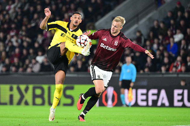 Football European League, 2nd round match Sparta Praha vs Lillestrom SK in Prague, Czech Republic, October 15, 2026. From left Jonatan Braut Brunes of Sparta and Linus Alperud of Lillestrom. (CTKxPhoto MichalxKamaryt) CTKPhotoP2026101508536  CTKPhotoP2026101508536