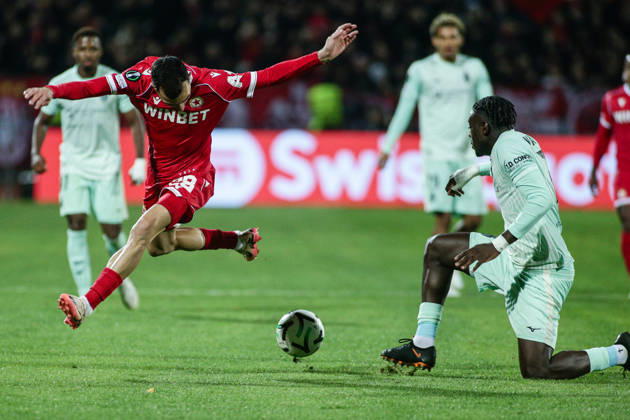 IPA89727552 - Monaco s Christian Mawissa in action against CSKA s Ioannis Pitas during the UEFA Conference League match between PFC CSKA and AS Monaco at Vasil Levski National Stadium in Sofia, Bulgaria, on October 15, 2026  Copyright: xIvanxSxIvanov IPAxSportx xx IPA89727552 IPA89727552