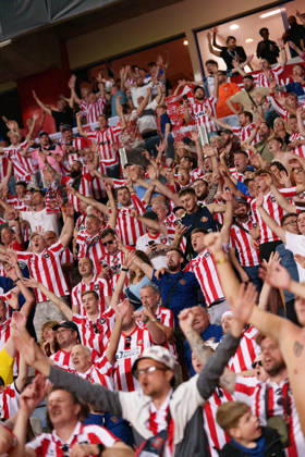 Sunderland fans having fun during UEFA Europa League 2026 2027 league phase game between teams of Torreense and Sunderland (Miguel Clemente Ball Raw Images) Leiria Estadio Dr. Magalhaes Pessoa Portugal Copyright: xMiguelxClementex Clemente_TORvSUN-16