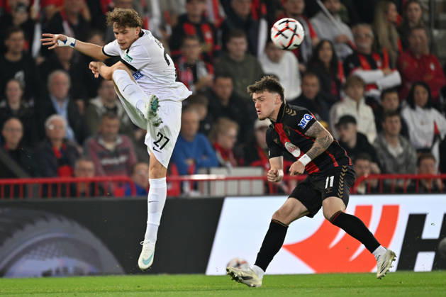 Bournemouth v SK Sturm Graz UEFA Europa League Luis Balbo of Sturm Graz clears from Ben Gannon-Doak of Bournemouth during the UEFA Europa League match at the Vitality Stadium, Bournemouth 15 10 2026 UK Newspapers OUT Copyright: xJeremyxLandeyx FIL-24069-0033