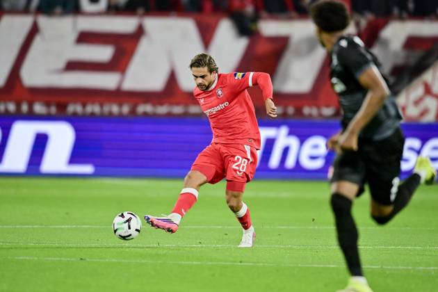 ENSCHEDE , 15Ã10-2026 , Stadium Grolsch Veste , season 2026 2027 , UEFA Conference League football , match between FC Twente and FC Thun , picture shows FC Twente player Bart Van Rooij Twente - Thun  x208453598x Copyright: