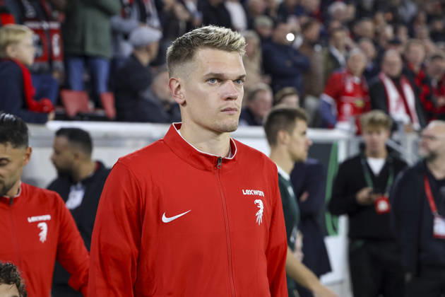 Matthias Ginter (SC Freiburg, 28) vor Spielbeginn , Deutschland, Fussball, UEFA Conference League, 1. Spieltag, 2026 2027, SC Freiburg vs. FK Jablonec, 15.10.2026, Freiburg im Breisgau Stadion am Wolfswinkel Deutschland Copyright: xGrantxHubbsx