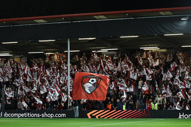 SOCCER - UEFA EL, Bournemouth vs Sturm BOURNEMOUTH,ENGLAND,15.OCT.26 - SOCCER - UEFA Europa League, AFC Bournemouth vs SK Sturm Graz. Image shows fans (Bournemouth).  GEPAxpictures xChrisxBauer