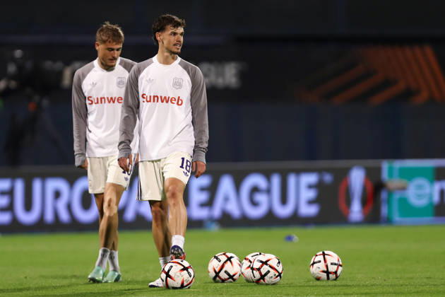 Zagreb, Croatia, 15th October 2026. UEFA Europa League. League phase, Matchday 2, Dinamo Zagreb vs Anderlecht at Maksimir Stadium, Zagreb. Lukas AMBROS (18) and Marten WINKLER (10) warming up. UEFA Europa League, Dinamo Zagreb vs Anderlecht. 