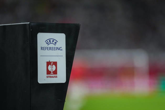 UEFA Conference-League: SC Freiburg vs FK Jablonec, 15.10.2026 UEFA Refereeing VAR-Bildschirm von der Seite mit dem Strauss Logo UEFA Conference-League: SC Freiburg vs FK Jablonec, Europa-Park-Stadion, 15.10.2026 Copyright: xBEAUTIFULxSPORTS Boscox