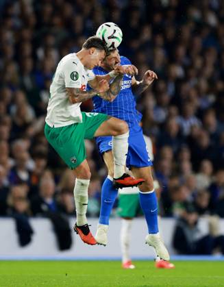 Franco Baldassarra of Kauno Zalgiris and Lewis Dunk of Brighton and Hove Albion. Brighton & Hove Albion v Kauno Zalgiris, UEFA Conference League, Football, American Express Stadium, Brighton, UK - 15 Oct 2026Brighton American Express Stadium United Kingdom  Copyright: xJamesxMarsh Shutterstockx 17218542ag