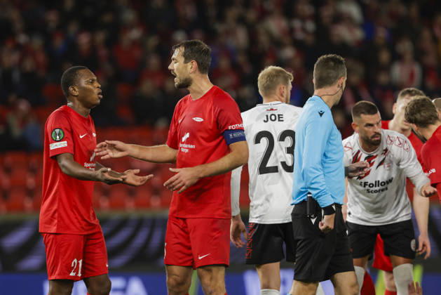 Soccer, Conference League 2026 Brann vs. Lincoln Red Imps, Bergen, October 15, 2026. Referee Dalibor ÄaernÃ½ shows a red card to Brann’s Neraysho Kasanwirjo alongside Fredrik Pallesen Knudsen during the Conference League soccer match between SK Brann and Lincoln Red Imps at Brann Stadium. Photo by Paul S. Amundsen, NTB, Bergen, Norway. EDITORIAL USE ONLY. RESTRICTED USE FOR BETTING COMPANIES  Copyright: xPaulxS.xAmundsenx xNTBx