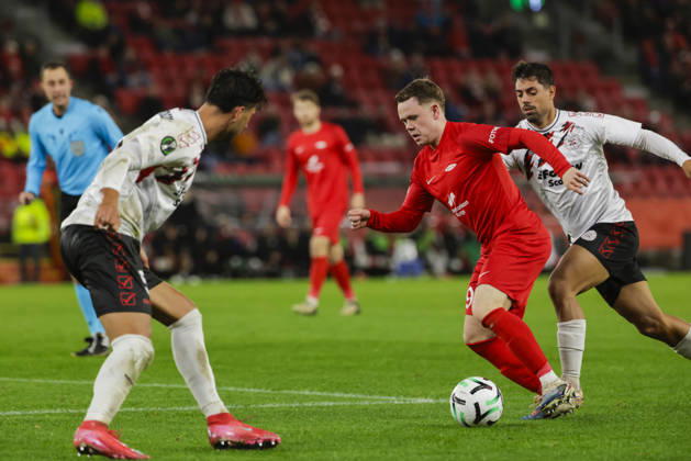 Soccer, Conference League 2026 Brann Lincoln Red Imps Bergen 20261015 Brann s Eggert Aron Gudmundsson during the Conference League soccer match between SK Brann and Lincoln Red Imps at Brann Stadium. Photo by Paul S. Amundsen, NTB, Bergen, Norway. EDITORIAL USE ONLY. RESTRICTED USE BY BETTING COMPANIES  Copyright: xPaulxS.xAmundsenx xNTBx