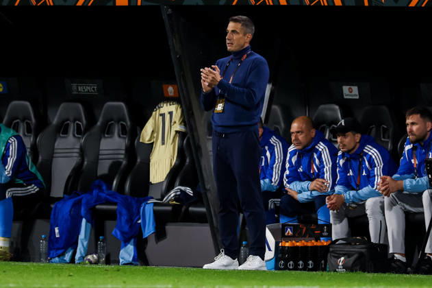 NIJMEGEN, NETHERLANDS - OCTOBER 15: Levski Sofia head coach Julio Velazquez applauds during the UEFA Europa League 2026 27 League Phase MD2 match between N.E.C. Nijmegen and PFC Levski Sofia at Goffertstadion on October 15, 2026 in Nijmegen, Netherlands.  Copyright: xRenexNijhuis MBxMediax