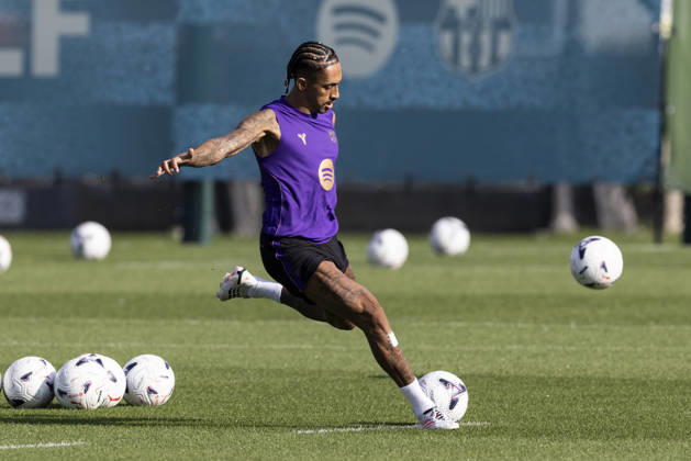 October 16, 2026, Sant Joan Despi, Barcelona, Spain: Raphinha during the training day of FC Barcelona, Barca ahead the Spanish League, Laliga EA Sports, football match against Real Betis at Ciudad Esportiva Joan Gamper on October 16, 2026 in Sant Joan Despi, Barcelona, Spain. FC Barcelona Training And press conference, PK, Pressekonferenz - LaLiga EA Sports  - ZUMAa181 20261016_zaa_a181_043 Copyright: xJavierxBorregox