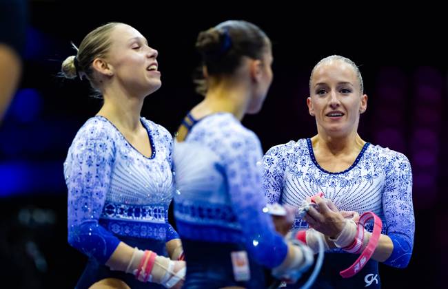 ROTTERDAM - Sanne Wevers, Vera van Pol and Sanna Veerman during podium training at the World Gymnastics Championships in Ahoy Rotterdam. IRIS VAN DEN BROEK ANP xVIxANPxSportx xxANPxIVx 572627588 originalFilename: 572627588.jpg