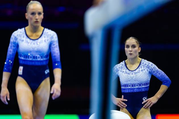 ROTTERDAM - Vera van Pol and Sanne Wevers during podium training at the World Gymnastics Championships in Ahoy Rotterdam. IRIS VAN DEN BROEK ANP xVIxANPxSportx xxANPxIVx 572627698 originalFilename: 572627698.jpg